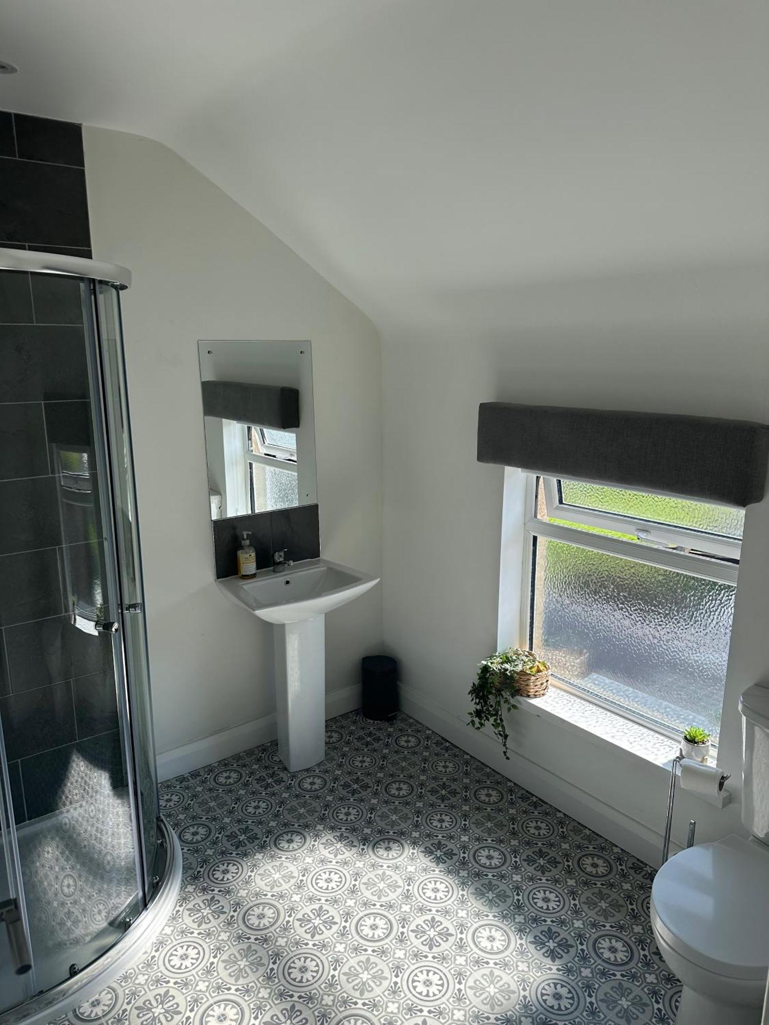 Westland Suites - Stylish, Modern, Elegant, Central Apartments A Londonderry Exterior photo