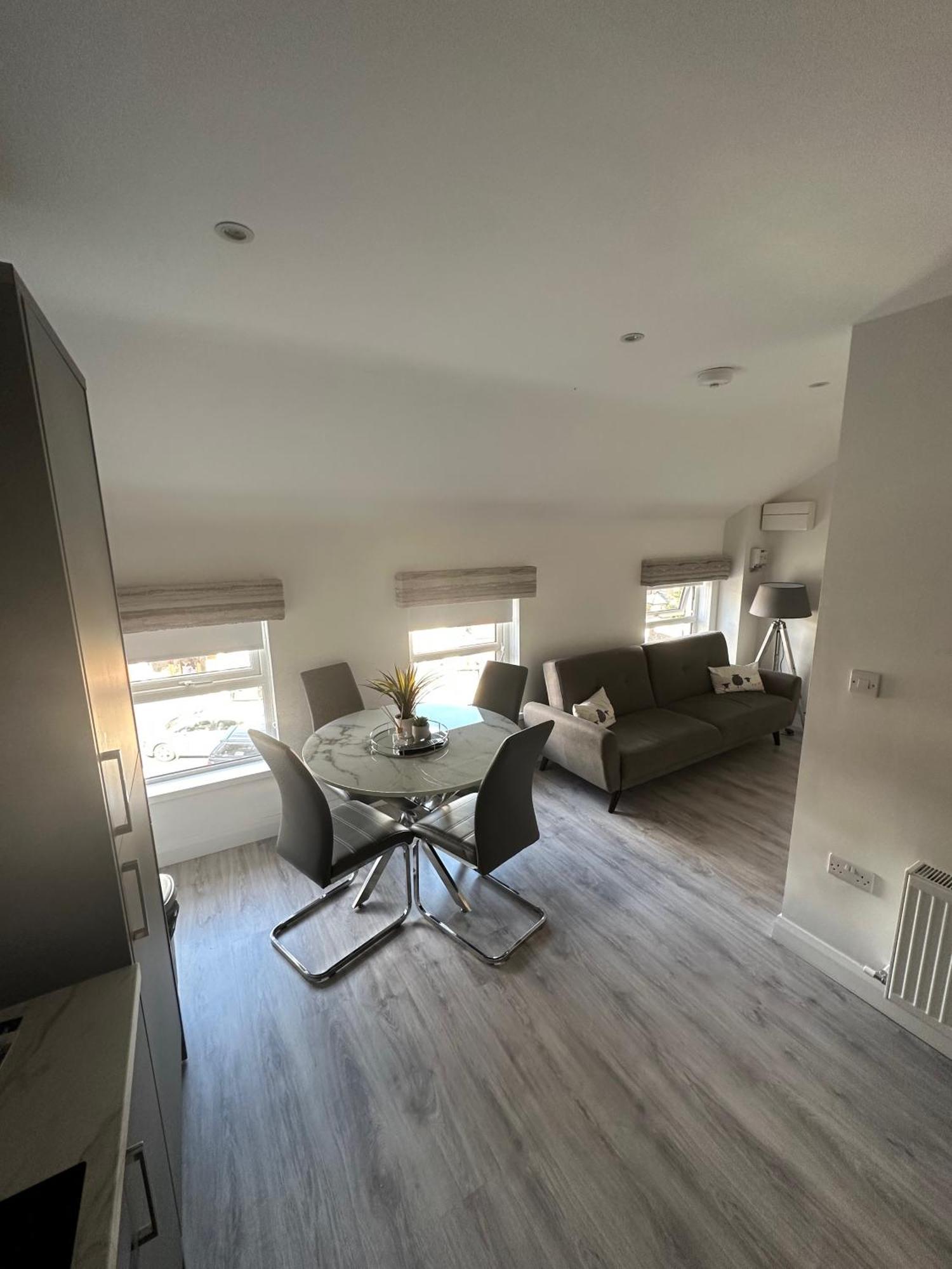 Westland Suites - Stylish, Modern, Elegant, Central Apartments A Londonderry Exterior photo